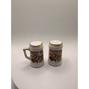 Vintage South Dakota Mount Rushmore Bone China Salt & Pepper Shakers Japan Set